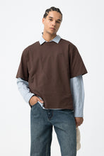 Carregar imagem no visualizador da galeria, T-shirt oversize castanho
