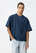 Carregar imagem no visualizador da galeria, T-shirt oversize azul marinho
