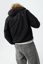Carregar imagem no visualizador da galeria, Casaco preto casual oversize
