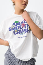 Carregar imagem no visualizador da galeria, T-shirt oversize branca estampada
