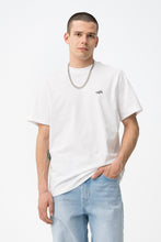 Carregar imagem no visualizador da galeria, T-shirt Branca Casual
