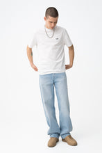 Carregar imagem no visualizador da galeria, T-shirt Branca Casual
