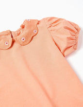 Carregar imagem no visualizador da galeria, T-shirt de algodão com flores bordadas para bebé menina, laranja-salmão
