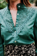 Carregar imagem no visualizador da galeria, Blusa Verde
