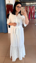Carregar imagem no visualizador da galeria, VESTIDO BORDADO
