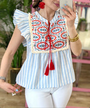 Carregar imagem no visualizador da galeria, BLUSA GAIA
