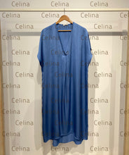 Carregar imagem no visualizador da galeria, VESTIDO ACETINADO
