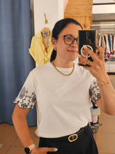 Carregar imagem no visualizador da galeria, T-shirt Manga Bordada
