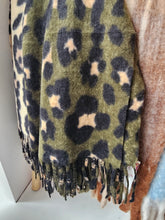 Carregar imagem no visualizador da galeria, Cachecol
