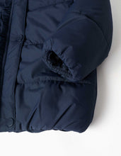 Carregar imagem no visualizador da galeria, Casaco acolchoado com capuz e forro polar para bebé menina, azul-marinho

