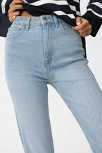 Carregar imagem no visualizador da galeria, Jeans Mom Slim Tiffosi
