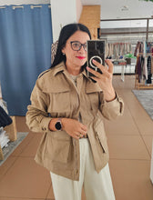 Carregar imagem no visualizador da galeria, Parka Bege
