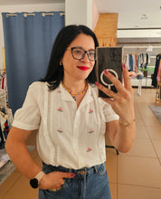 Carregar imagem no visualizador da galeria, Camisa Bordada
