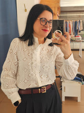 Carregar imagem no visualizador da galeria, Camisa Bordada
