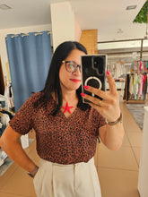 Carregar imagem no visualizador da galeria, Blusa Print Animal
