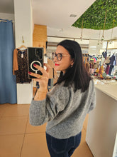 Carregar imagem no visualizador da galeria, Camisola Malha
