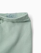 Carregar imagem no visualizador da galeria, Calças cardadas com coração estampado para bebé menina, verde-claro
