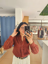 Carregar imagem no visualizador da galeria, Blusa Margaridas Tijolo
