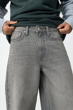 Carregar imagem no visualizador da galeria, Jeans Oski Super Baggy Rapaz
