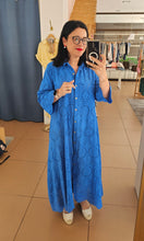 Carregar imagem no visualizador da galeria, Vestido em Bordado Inglês Azul
