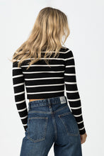 Carregar imagem no visualizador da galeria, Camisola Slim Fit Riscas
