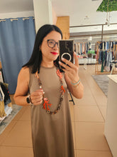Carregar imagem no visualizador da galeria, Vestido Acetinado Taupe

