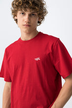Carregar imagem no visualizador da galeria, T-shirt vermelha regular fit

