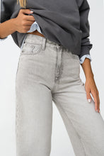 Carregar imagem no visualizador da galeria, Jeans Kylie Wide Leg
