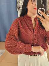 Carregar imagem no visualizador da galeria, Blusa Margaridas Tijolo
