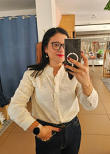 Carregar imagem no visualizador da galeria, Camisa Bordada
