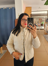 Carregar imagem no visualizador da galeria, Casaco Malha Bege

