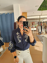 Carregar imagem no visualizador da galeria, Camisa Marinho Bordada
