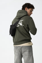 Carregar imagem no visualizador da galeria, Sweatshirt Verde Rapaz
