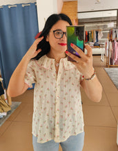 Carregar imagem no visualizador da galeria, Blusa Florida
