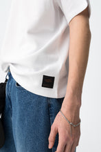 Carregar imagem no visualizador da galeria, T-shirt oversize branca
