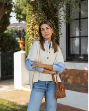 Carregar imagem no visualizador da galeria, Capa Malha Cru
