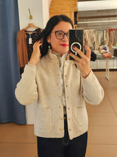 Carregar imagem no visualizador da galeria, Casaco Malha Bege
