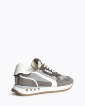 Carregar imagem no visualizador da galeria, Sapatilha Cinza
