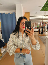 Carregar imagem no visualizador da galeria, Camisa Nora
