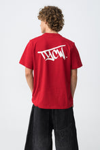 Carregar imagem no visualizador da galeria, T-shirt vermelha regular fit

