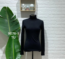 Carregar imagem no visualizador da galeria, Camisola Gola Alta
