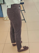 Carregar imagem no visualizador da galeria, Jeans Mom Slim Castanho Tiffosi

