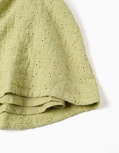 Carregar imagem no visualizador da galeria, Vestido de algodão em bordado inglês para bebé menina, verde-claro
