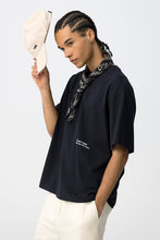 Carregar imagem no visualizador da galeria, T-shirt oversize azul-escuro
