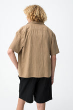 Carregar imagem no visualizador da galeria, Camisa bege
