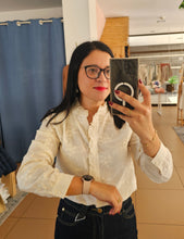 Carregar imagem no visualizador da galeria, Camisa Bordada
