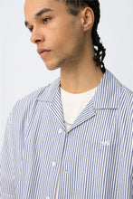 Carregar imagem no visualizador da galeria, Camisa Roscas Azul

