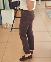 Carregar imagem no visualizador da galeria, Jeans Mom Slim Castanho Tiffosi
