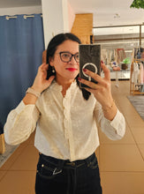 Carregar imagem no visualizador da galeria, Camisa Bordada
