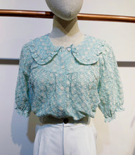 Carregar imagem no visualizador da galeria, BLUSA BORDADA
